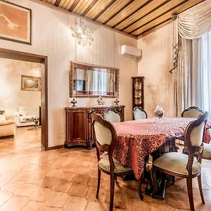 Apartment Dimora Armanda, Rome